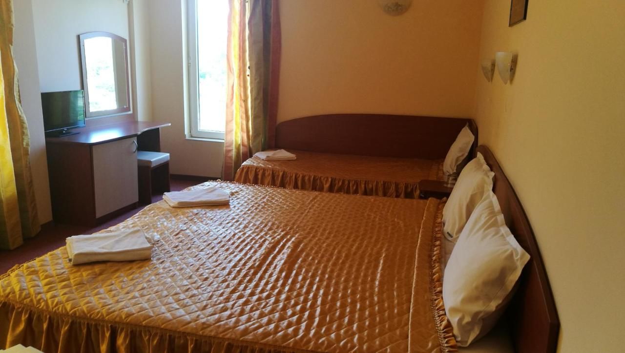 Отель Family Hotel Mimosa Царево